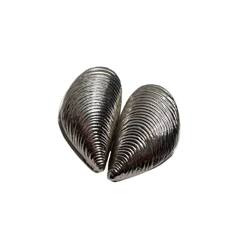 *NWOT* Silver Shell-Shaped Earrings - Coastal Statement